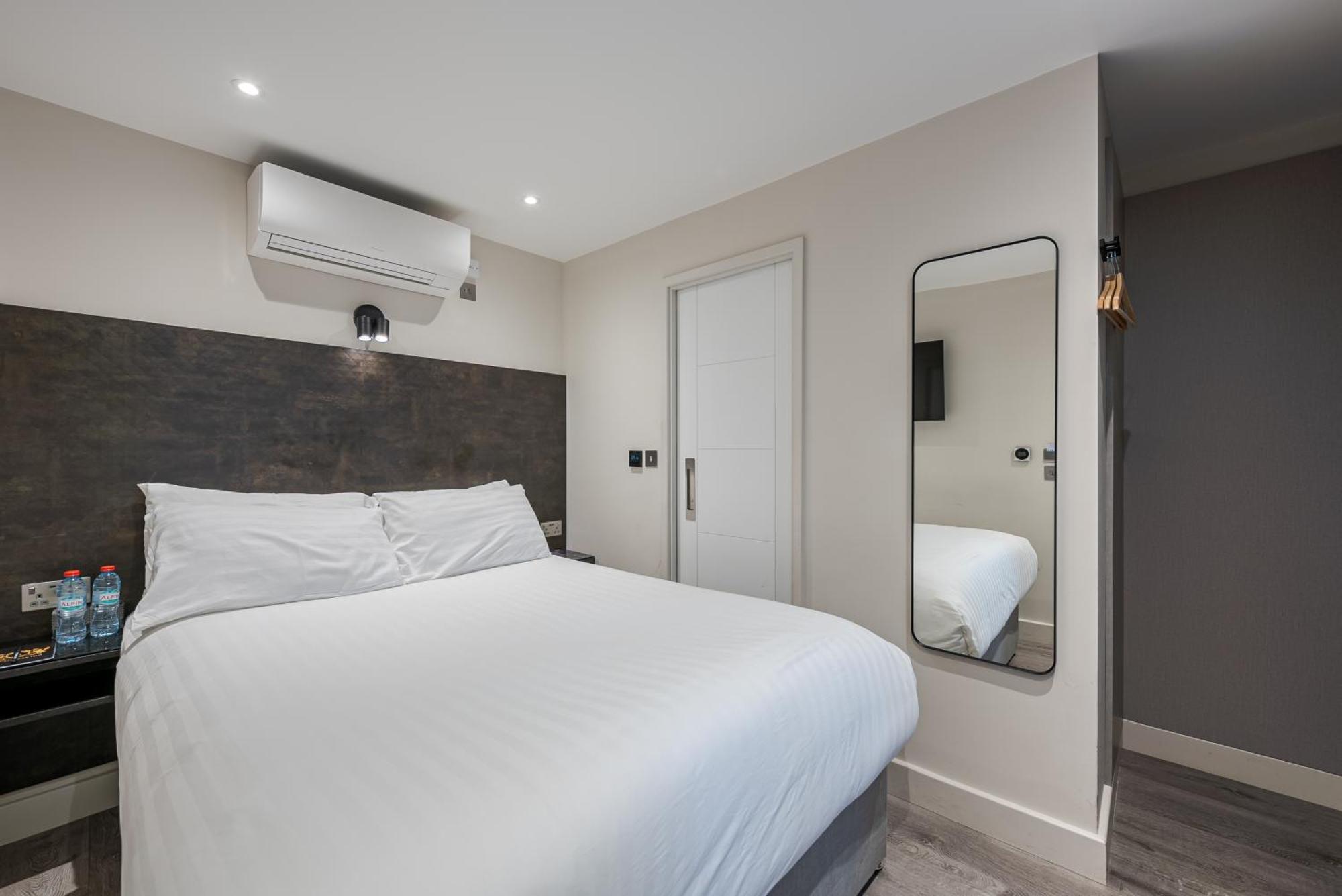 St Pancras Inn London Bagian luar foto